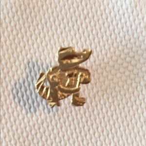 14K Yellow Gold Florida Gators 2nd Hole Earring